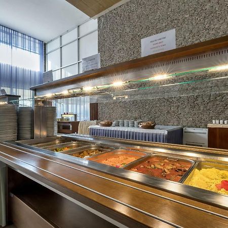 Hotel Alem Baška Voda エクステリア 写真