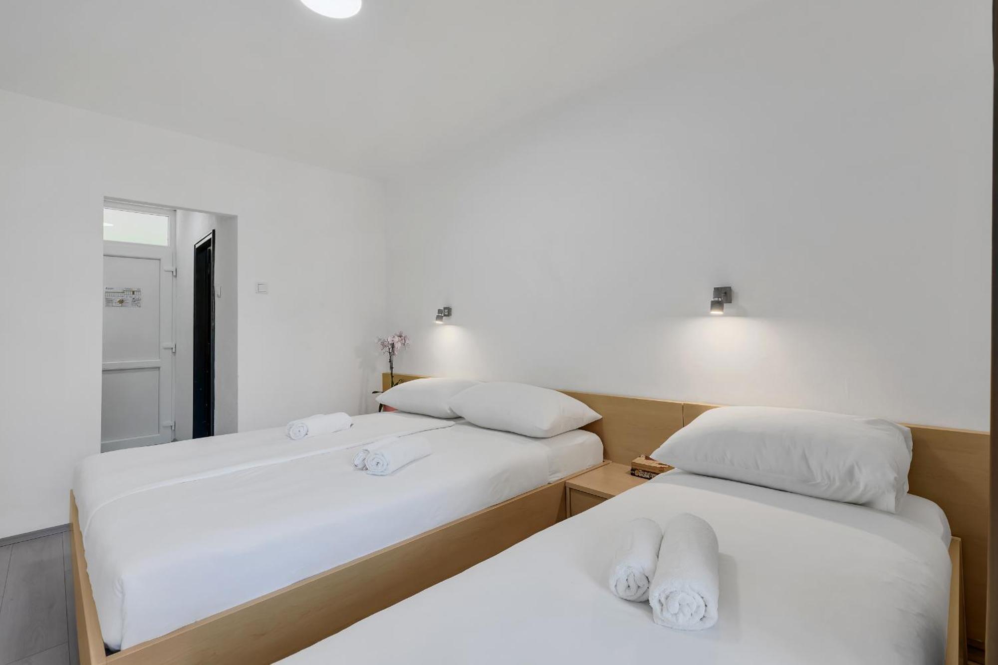 Hotel Alem Baška Voda エクステリア 写真