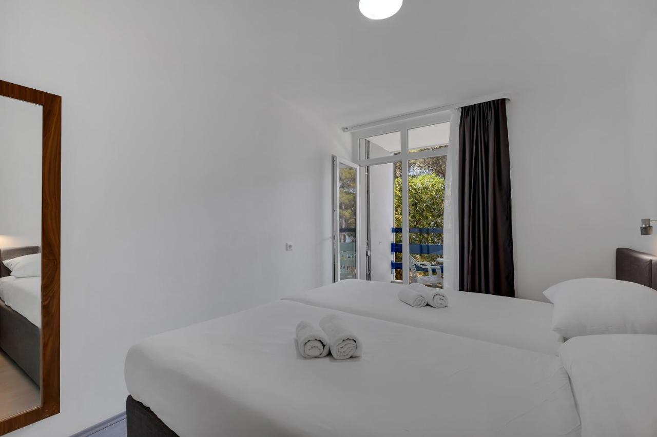Hotel Alem Baška Voda エクステリア 写真