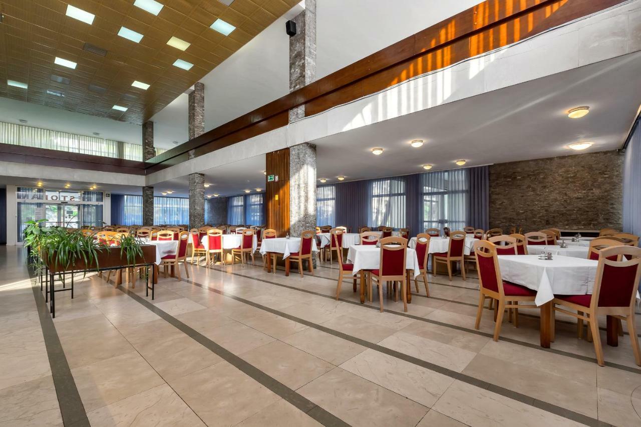 Hotel Alem Baška Voda エクステリア 写真
