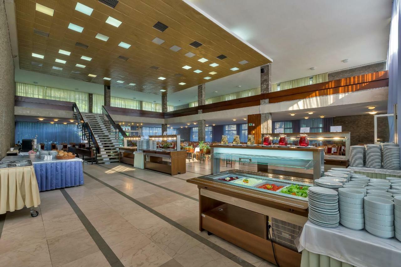 Hotel Alem Baška Voda エクステリア 写真
