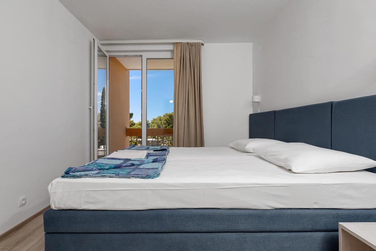 Hotel Alem Baška Voda エクステリア 写真